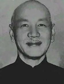 1947年，国军32军参谋长率部起义，军长立即向蒋介石发报求援，谁知蒋介石的参谋