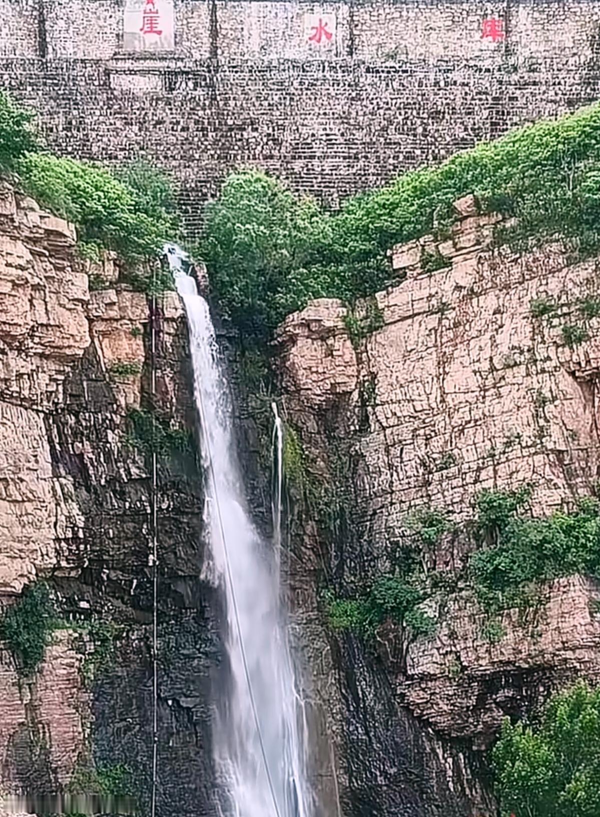 山间瀑布美景分享