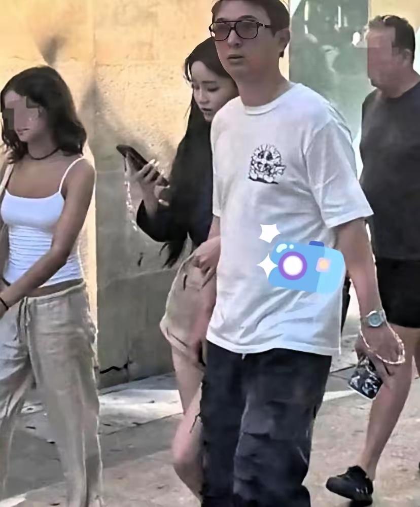 王思聪的追女套路，戳穿了成年人感情最赤裸的真相！刷十个嘉年华加微信，见面甩五万