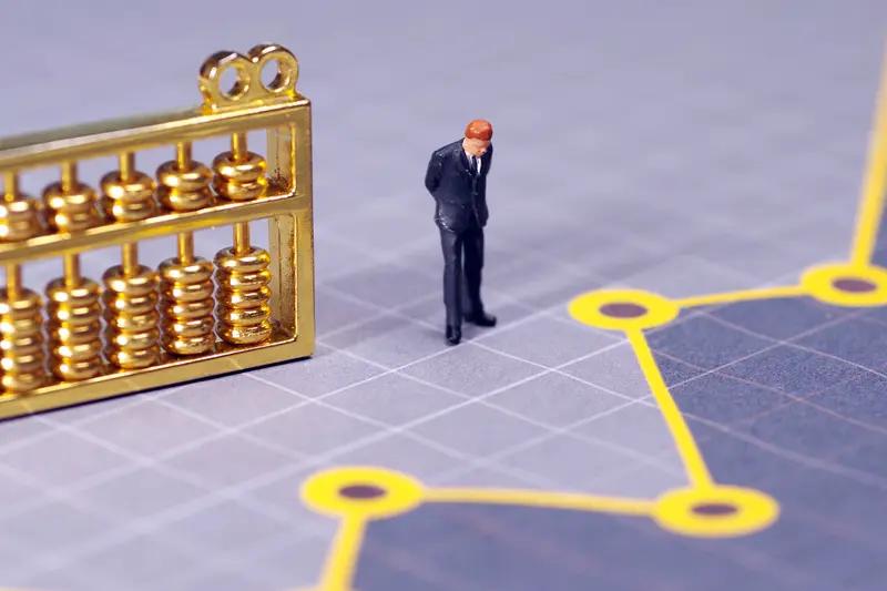 买股票不要超过5只,对吗?买股票不要超过5只，我觉得有一定道理。很多散户容易走