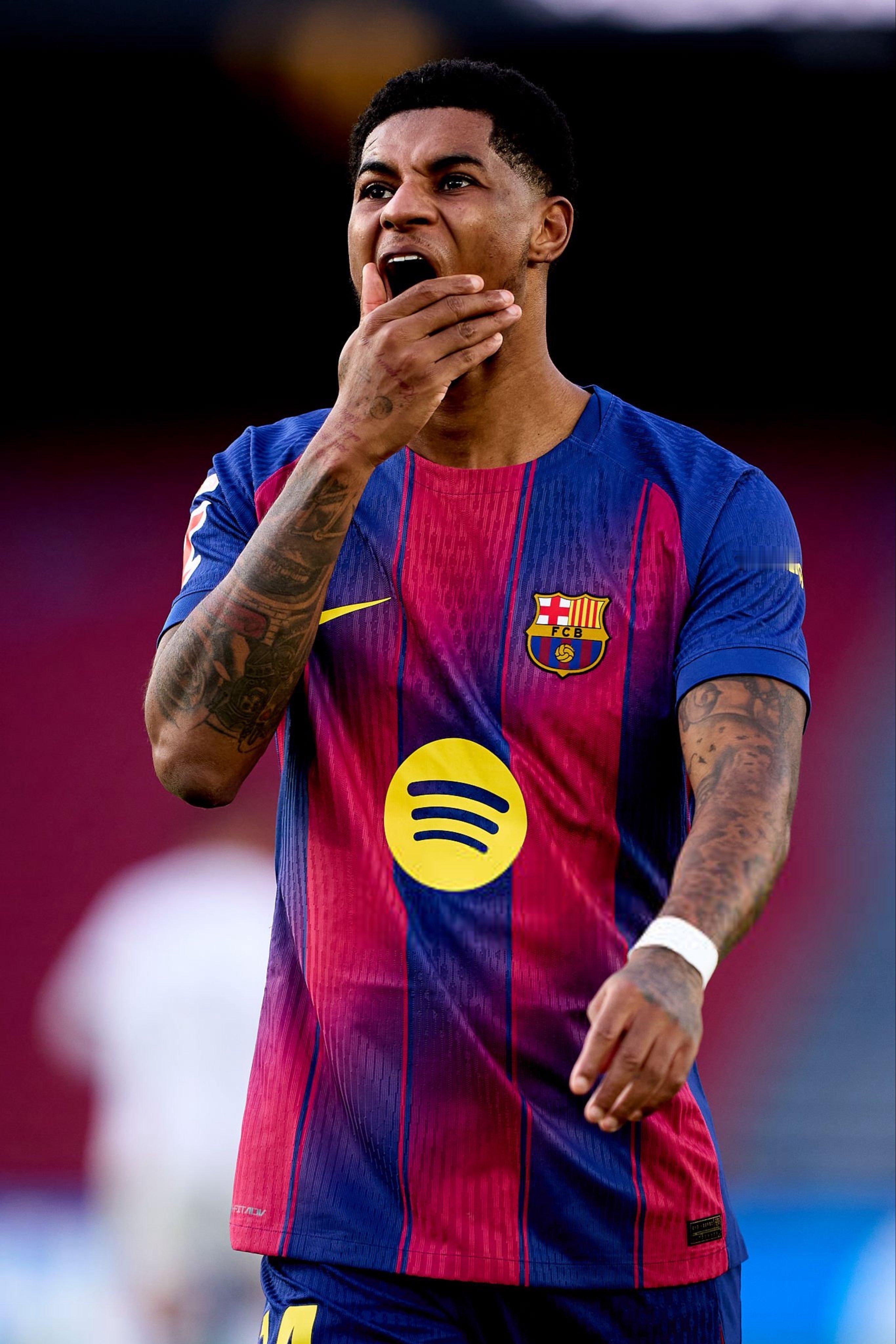 每体：如果巴塞罗那想永久签下拉什福德，他们必须支付3000万欧元……曼联一分钱都