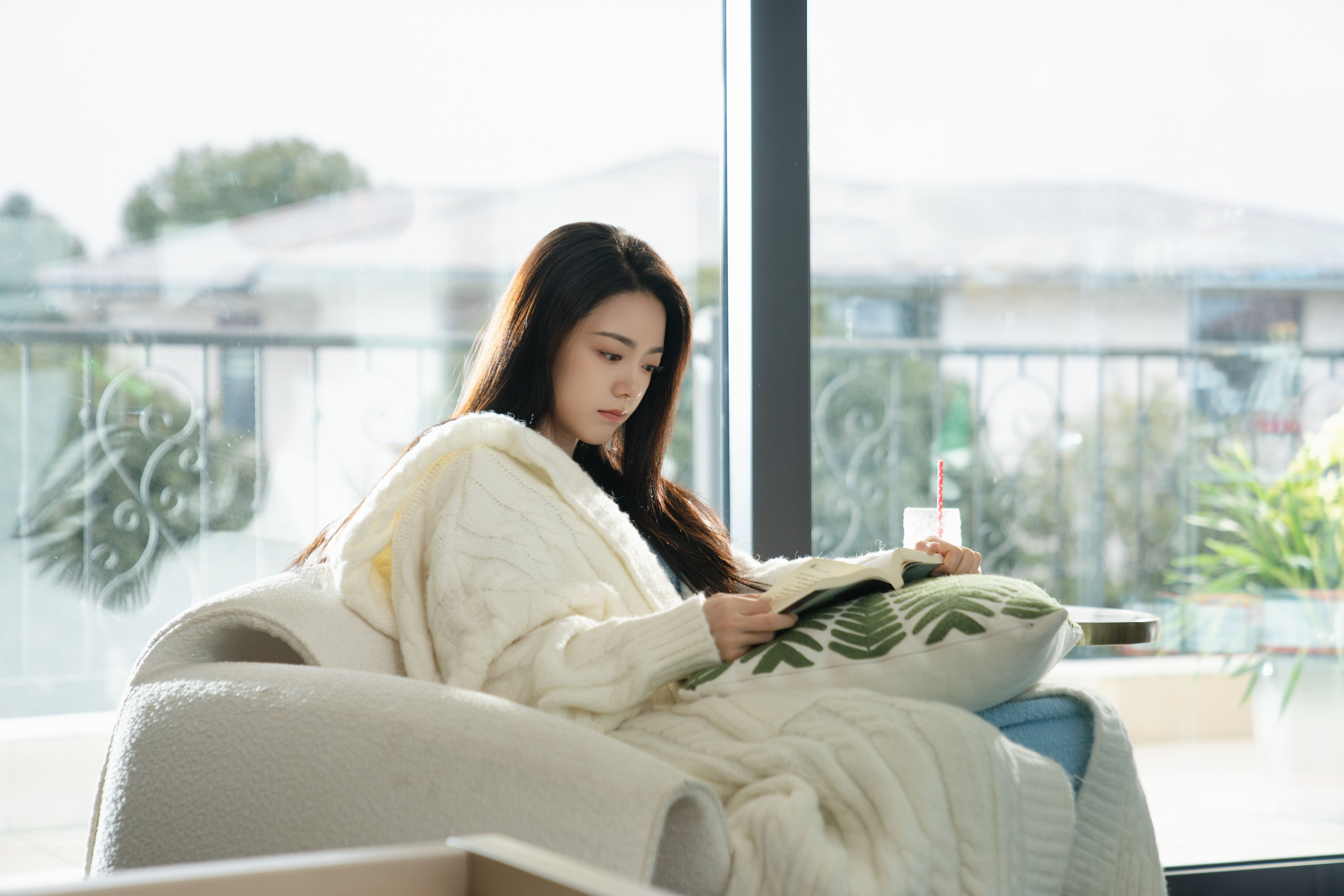 赵今麦聂曦光重塑自己赵今麦《骄阳似我》聂曦光每一次选择，都在重塑明天的自己，麦麦