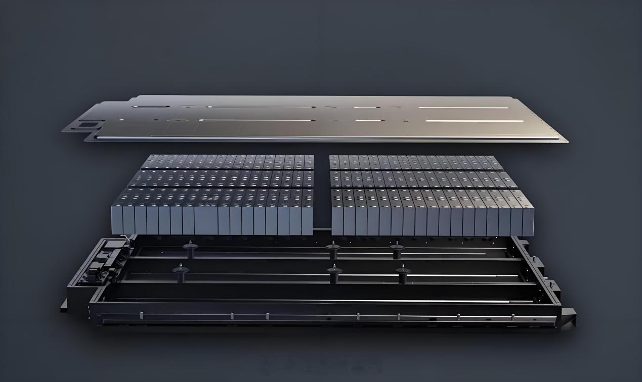 【超越液态锂电池的“圣杯”：固态电池量产前的三座大山揭秘】能量密度翻倍，安全性质