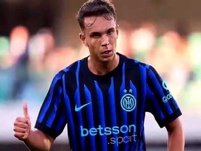 吉奥瓦尼要去国米这事，直接把意甲球迷整不会了！现在网上吵翻了，有人说国米花3