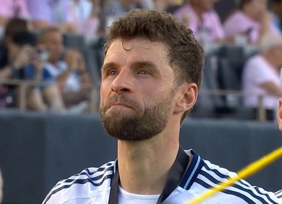 梅西圆梦MLS！首夺大联盟冠军，穆勒黯然目送“球王”加冕北京时间12月7日凌晨