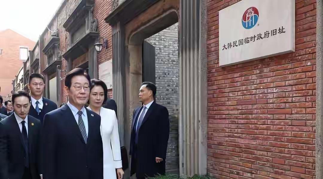 刚在中方拜完抗日英雄，李在明扭脸去日本，谈日韩友好，我方回应