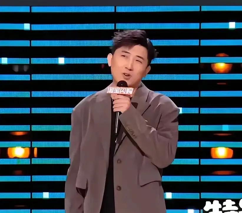 【相声演员尚九熙在德云社的处境是怎么样的？】尚九熙如今在德云社处于“在册但边缘