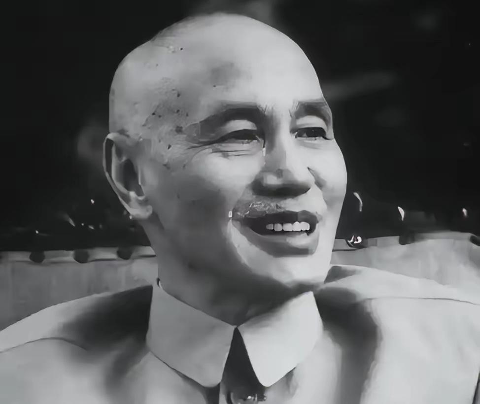 1975年老蒋咽气前才敢说：潜伏最久的“卧底”不是吴石，是天天坐我旁边开会的这位