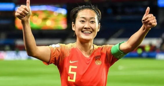 中国女足0：0日本赛后球员表现评分，吴海燕最高！吴海燕7.7分（国足后防线的