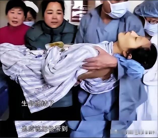28岁女研究生怀孕七个月查出肝癌，丈夫凑了180万，只为给她治病，谁料，女子竟哭