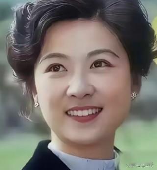 王馥荔的独子是演员王骁，1978年出生，王馥荔曾是圈内公认的“天下第一嫂”，母子