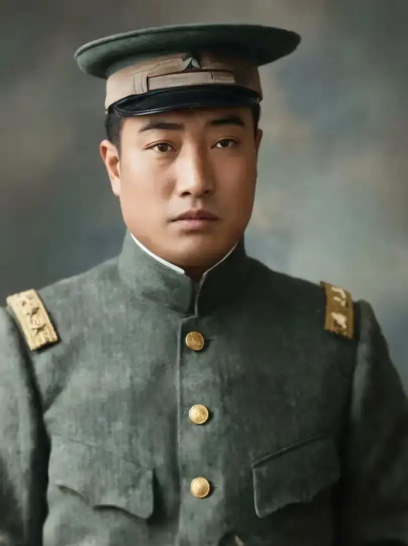 尹昌衡这个人，看新闻里说他27岁那年就当上了四川都督，28岁带兵去西藏平叛，三个