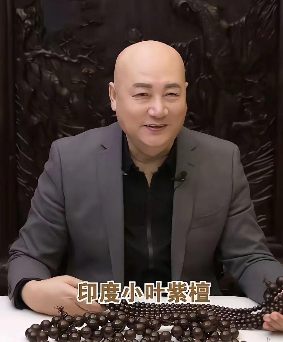 “唐僧”直播捞金，半小时狂赚200万？你以为他在“割韭菜”，可真相不止这么简单。