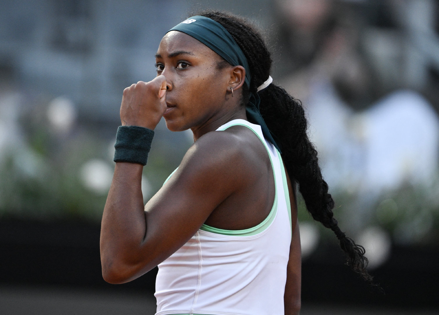 高芙逆转晋级罗马站四强💥WTA1000罗马站1/4决赛，3号种子高芙在决胜盘顶