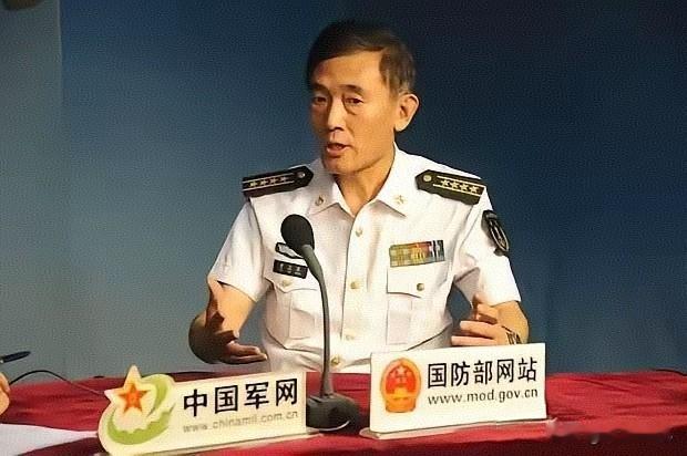 最近看到军事专家曹卫东说的一句话：我没有海外资产，不怕别人抓小辫子。他为什么会