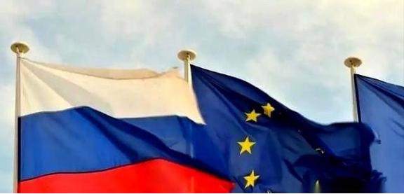 俄罗斯走了一步让所有人都没想到的棋。它没有搞军事演习，也没放狠话，而是做了一件看