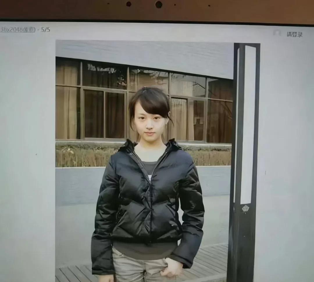 郑爽最初的长相，真的雨打梨花，娇俏清纯，纯白茉莉花款，可惜了，什么时候