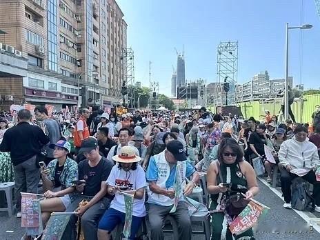 民进党台北市长参选人沈伯洋竞选总部今（4日）在北平东路成立，表定14时活动，于1