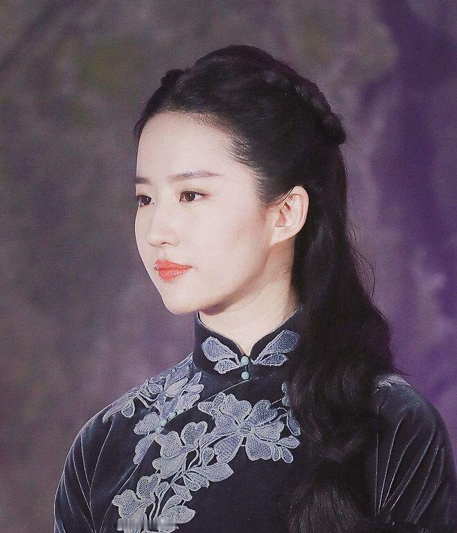 1.刘亦菲不缺剧本，只要她想拍，随时都能进组。2.关晓彤接客串的时候不要求什么番