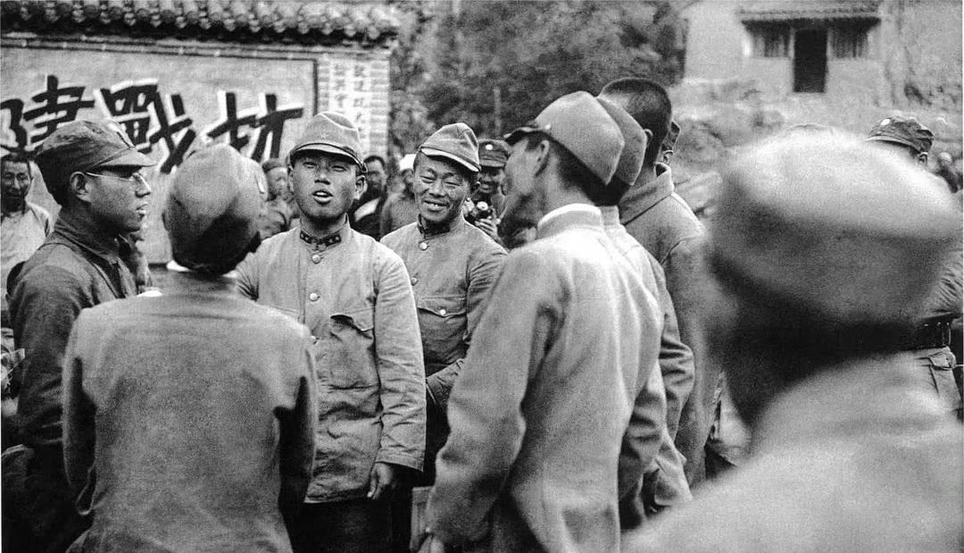 这张照片是抗战时期的珍贵影像，由著名战地摄影师沙飞拍摄。时间：1939年