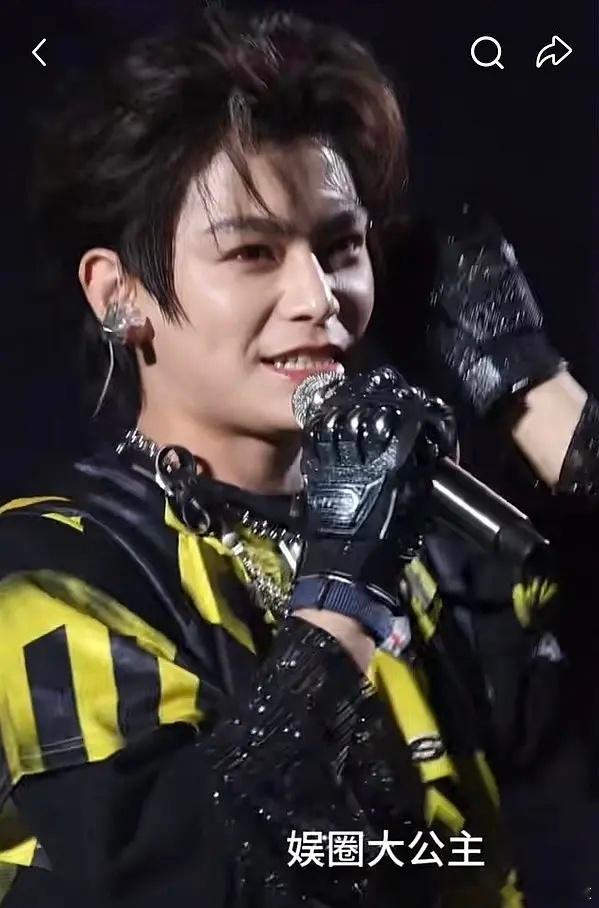 细看是一种残忍。。