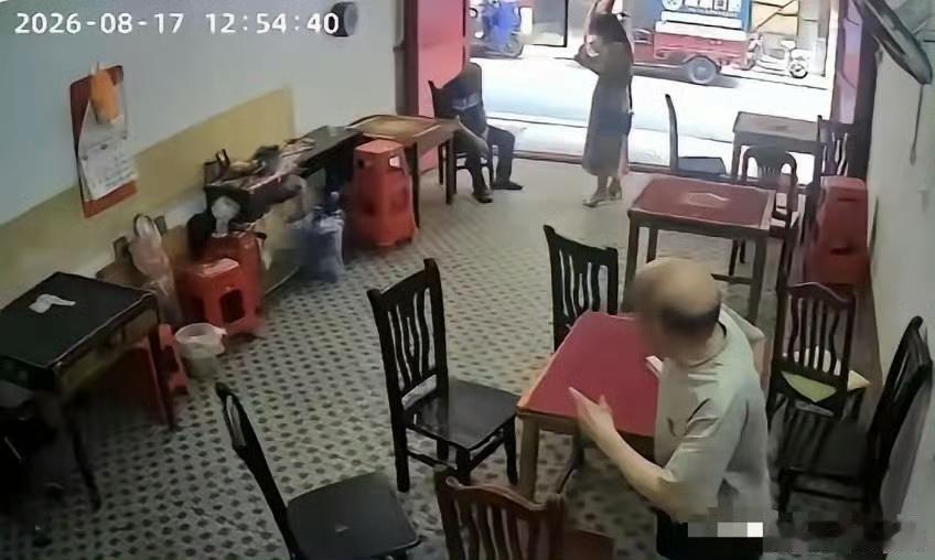 湖南祁东这桩事，荒唐到让官媒亲自下场点名批评。监控完整、证据确凿、法律条文