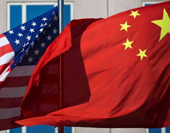 “美国已经起死回生”？特朗普通告天下，下一步准备对华翻脸！笑死人，靠背刺盟友骗来