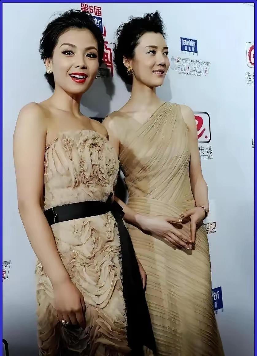 撞衫不可怕，谁丑谁尴尬。刘涛和车晓共同出席活动，没想到两个人穿的衣服居然也撞衫了
