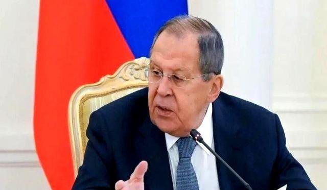 你敢信吗？中情局花了十几年，好不容易在克里姆林宫里埋了个“顶级卧底”，眼看就要把