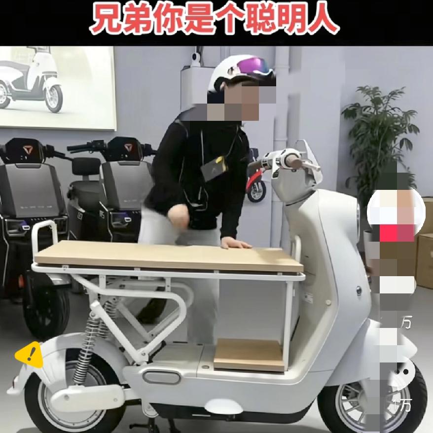 这下惊呆了。​​不止电动车厂家没想到​​就连卖车也没想到，新国标电动车居然还