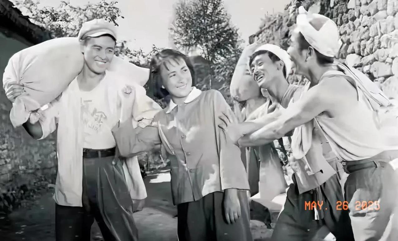 我爹和我娘，是俩生于六十年代的逗比。这两人走到一块能过成日子，就连我们姐弟俩有