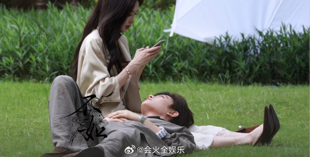 丁禹兮躺孟子义腿上丁禹兮孟子义躺腿路透丁禹兮孟子义今天的路透来了！好甜啊！​