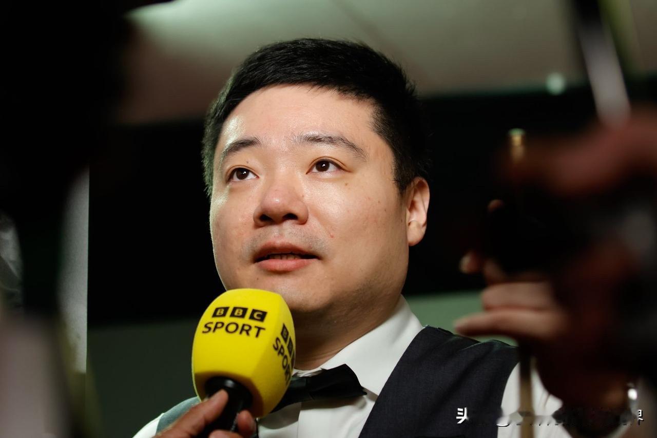 丁俊晖和墨菲谁的历史地位更高？全方位对比之后一目了然：排名赛冠军：15-13