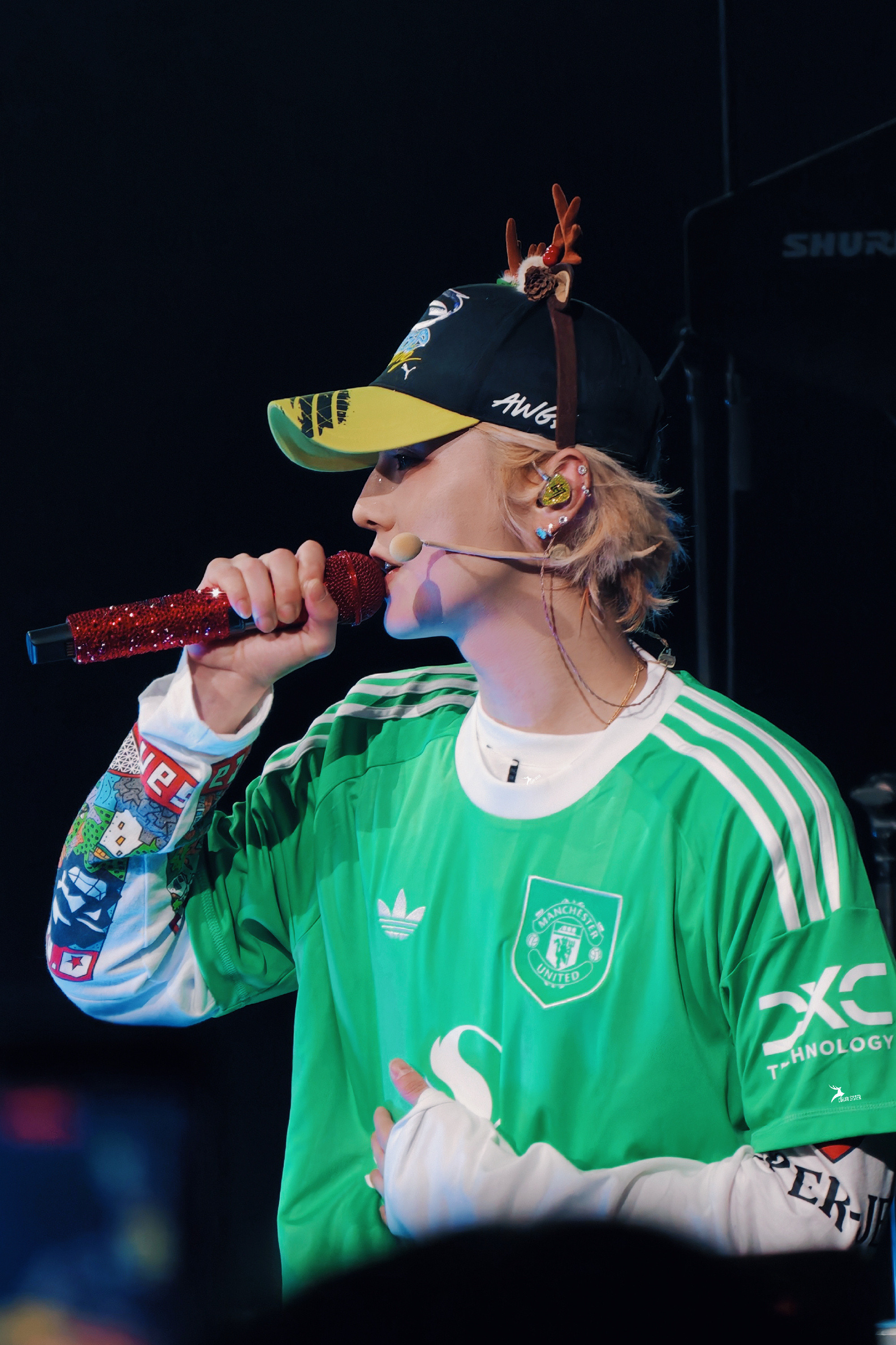 今天跟同事聊天聊到鹿晗听到同事说即使不粉鹿晗我也觉得他好、蛮喜欢他的、感觉他真是