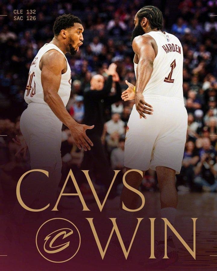 这不巧了吗？今天的哈登和米切尔都是“低开高走”的模式。只看上半场，哈登只得了3