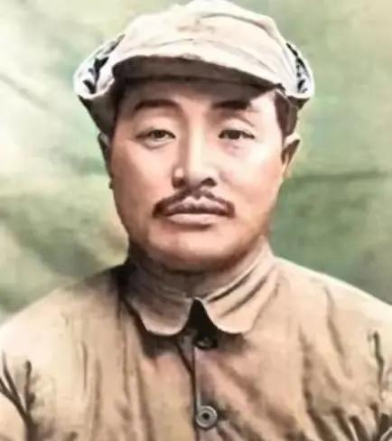 1939年，贺龙打算提拔老部下王尚荣担任旅长，毛主席突然反问：“当年给八路军送4