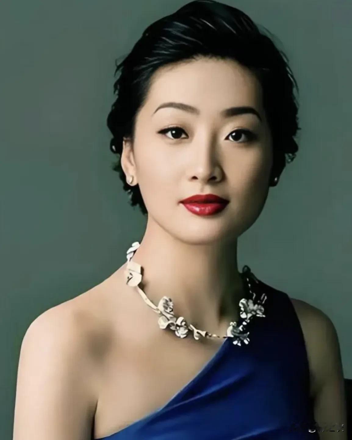 有网友吐槽宗馥莉，他们说宗馥莉的格局太小，毕竟老宗一盘以和为贵的妙棋给她下的乱七