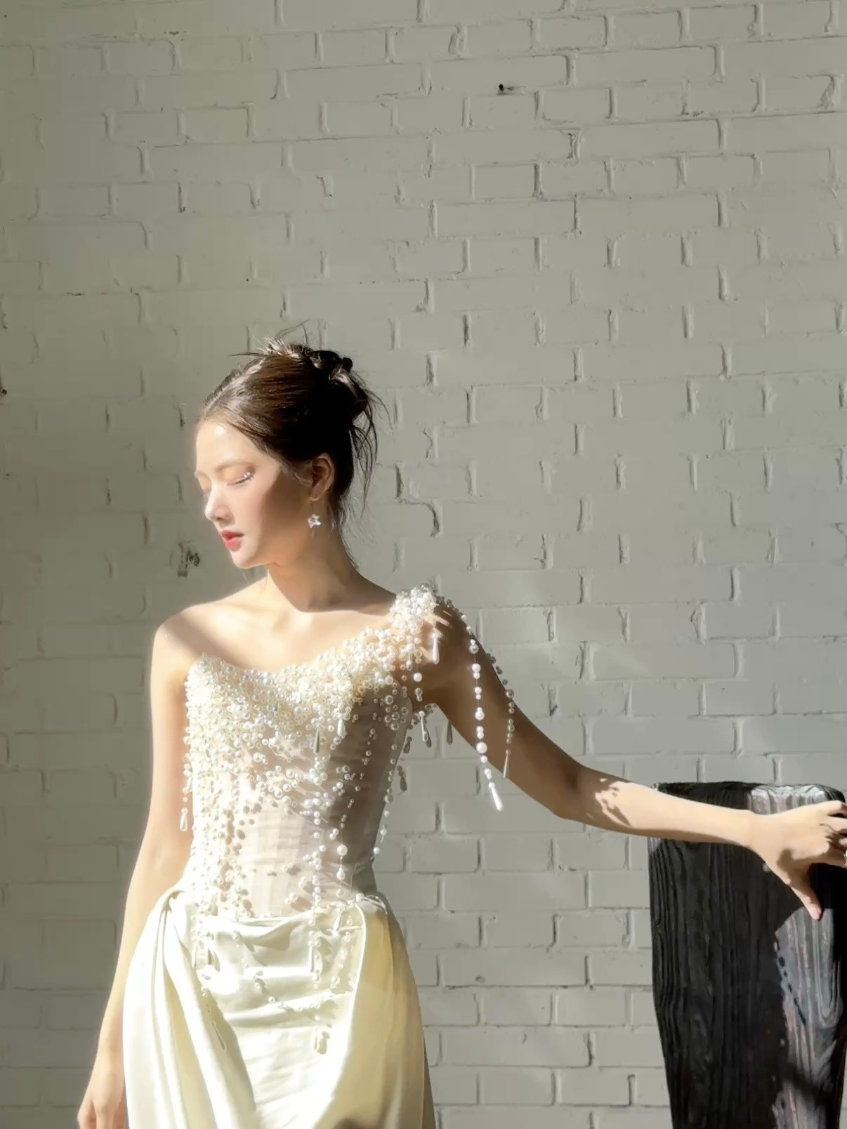 任敏：珍珠白裙，明媚灿烂。任敏