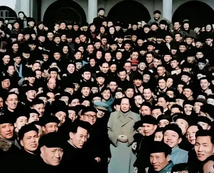 世界巨人，民族之魂！