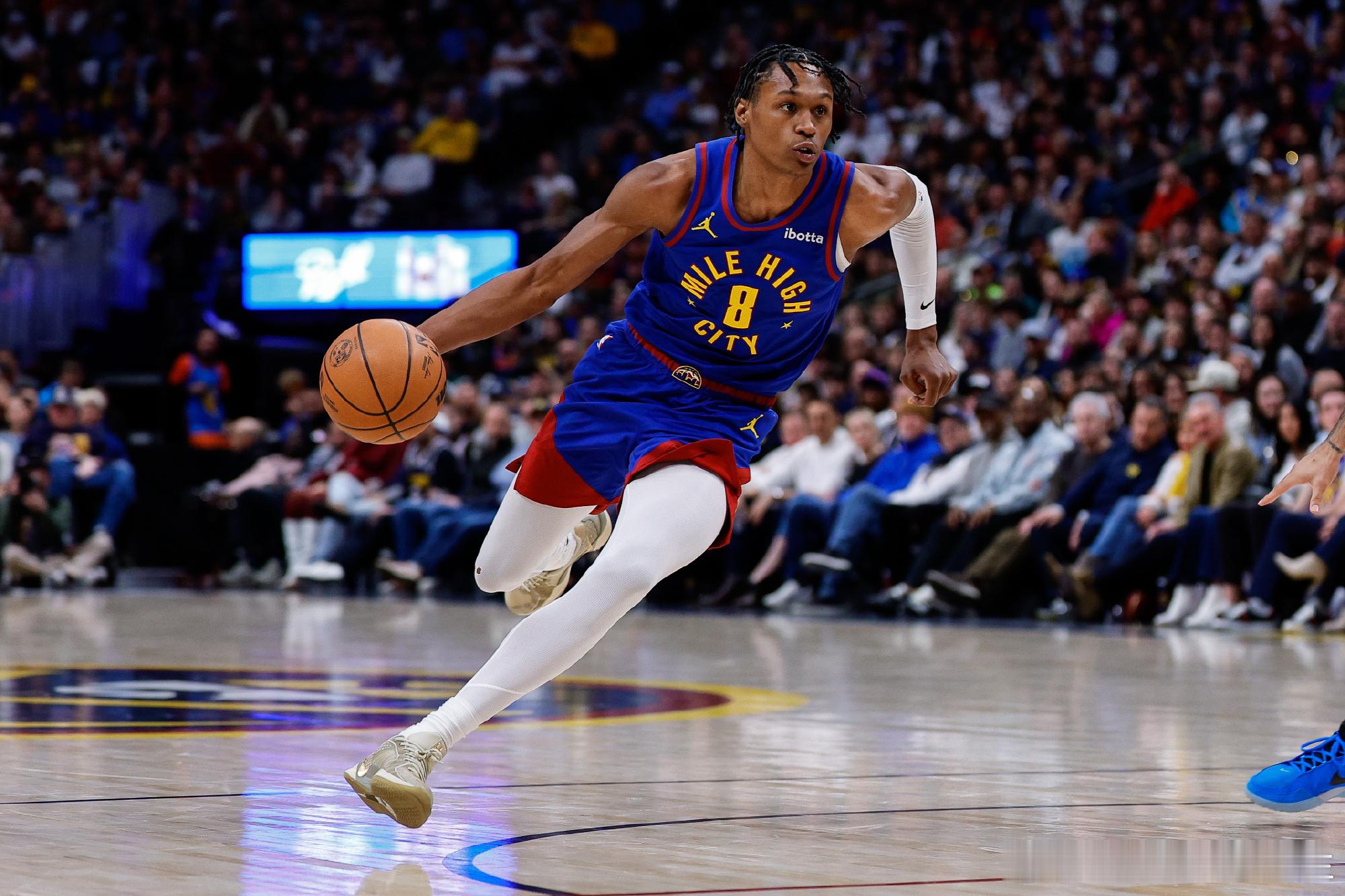 这笔三方交易落地，几支球队各取所需，格局一下子发生变化🏀掘金送走沃特...
