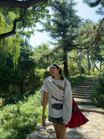 孙千把小狗装兜里了孙千溜溜达达好幸福plog孙千溜溜达达好幸福plog上新,超有