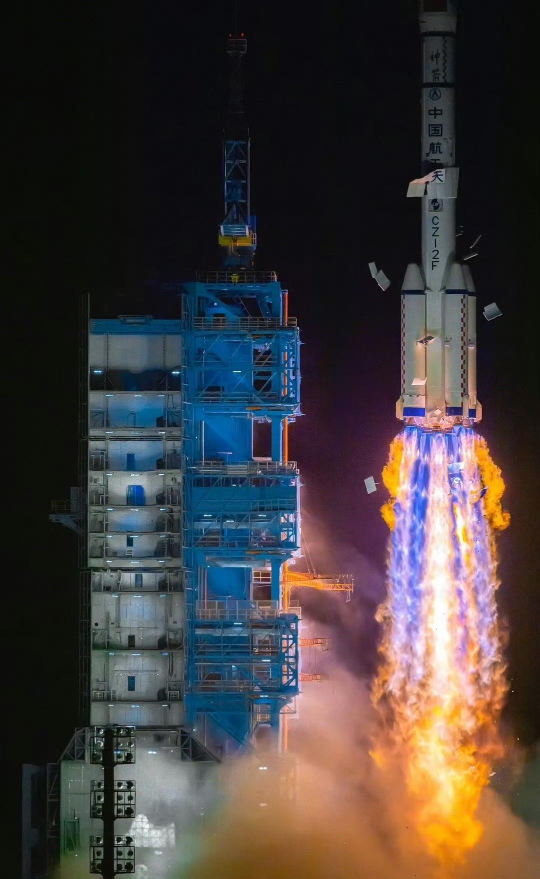 神舟发射-越看越好看中国航天神舟升空航天中国航天的神舟火箭