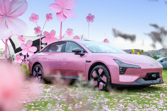 上市37分钟大定上万台，13万以内给图灵芯片（750TOPS算力），支持第二代V