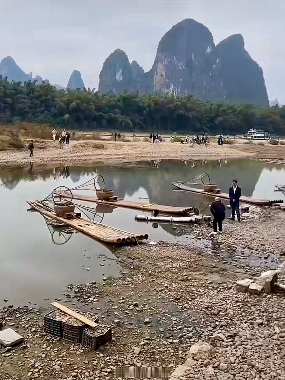 桂林旅游累计亏损10亿怪不得桂林旅游亏损，原来是没水了[捂脸哭]两广地区都讲究以水
