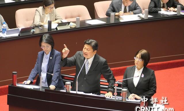 民进党围剿花莲傅崐萁家族，趁你病要你命！花莲马太鞍溪堰塞湖溃坝，造成下游光复乡