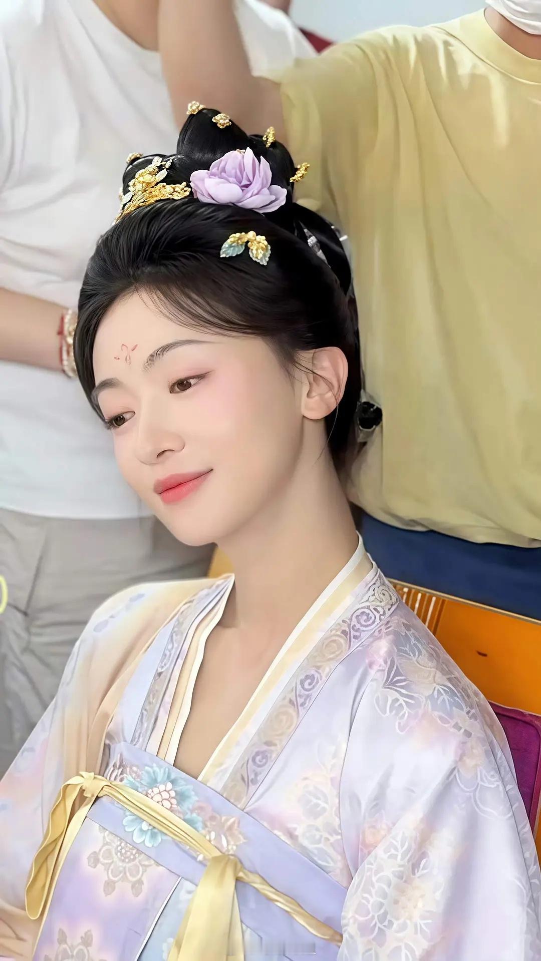 吴谨言江山为聘女装造型怎样？终于看到一套女装了​​​