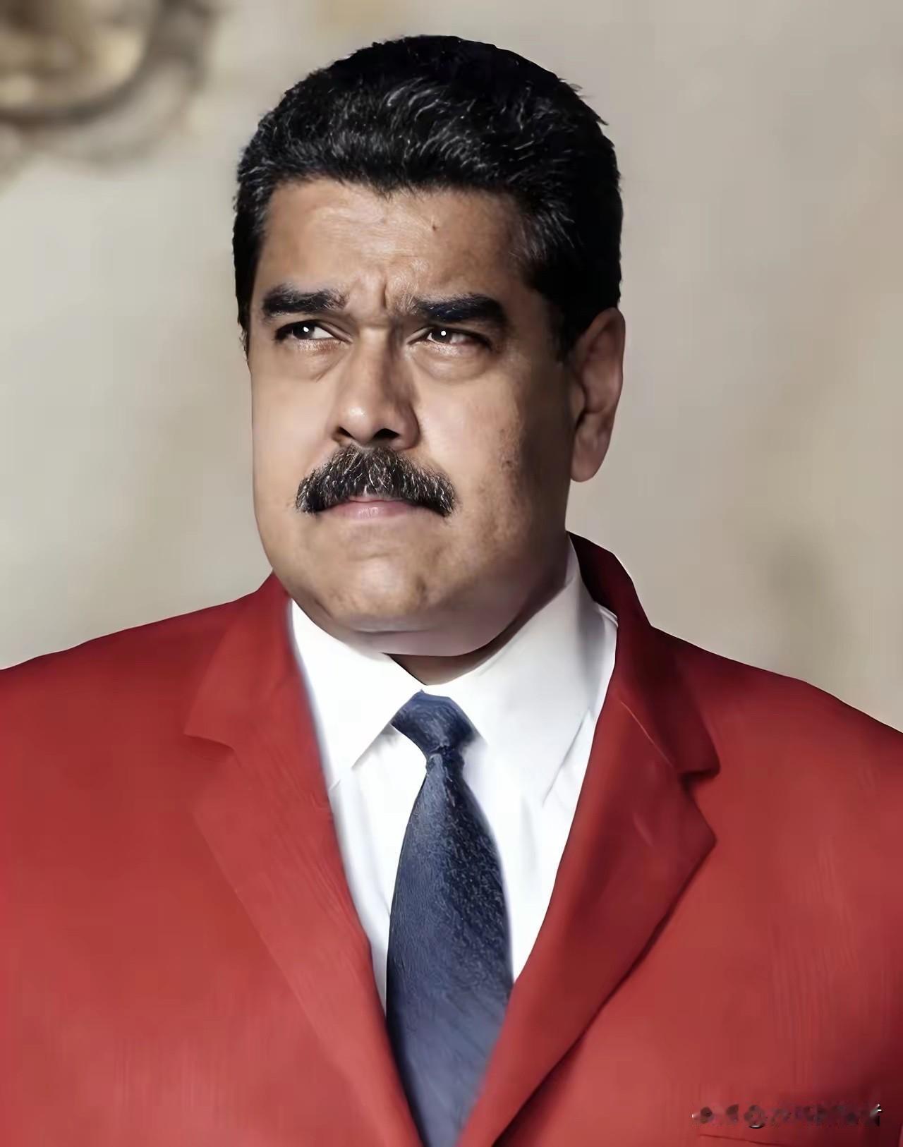 这下轮到美军坐不住了！俄军上将马卡列维奇带着120人的俄军“赤道特遣队”，现在