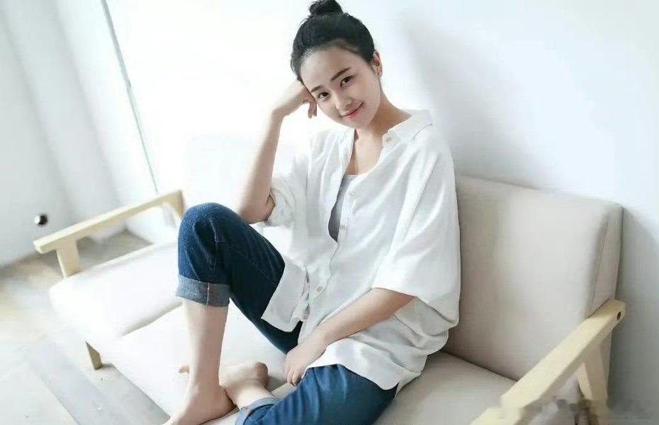 早期当模特对门槛这么低吗？白鹿这造型让人毫无购买欲