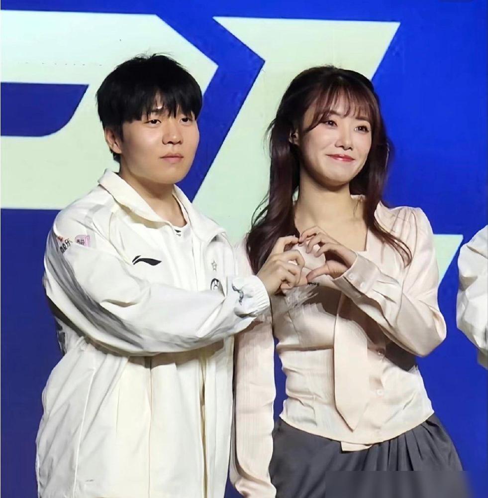 rookie不愧是韩国渣男，渣的程度比他的前老板王思聪还可怕一万倍之前混电竞