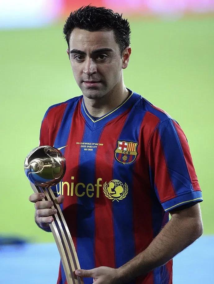 哈维，古利特和巴雷西究竟谁的历史地位更高？俱乐部4次欧冠、8次西甲等43冠；国